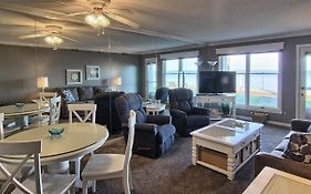 103 North Shore Inn