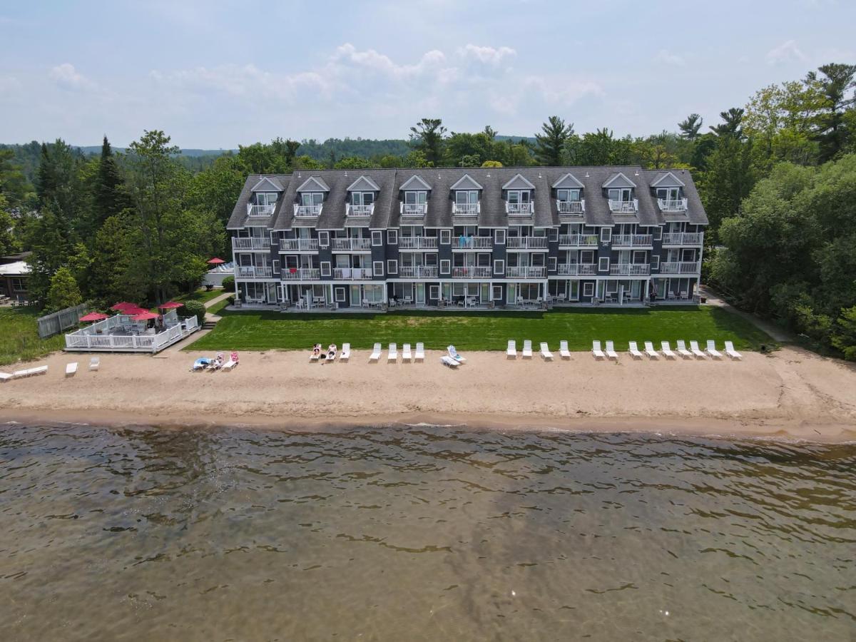 103 North Shore Inn Traverse City Exterior photo